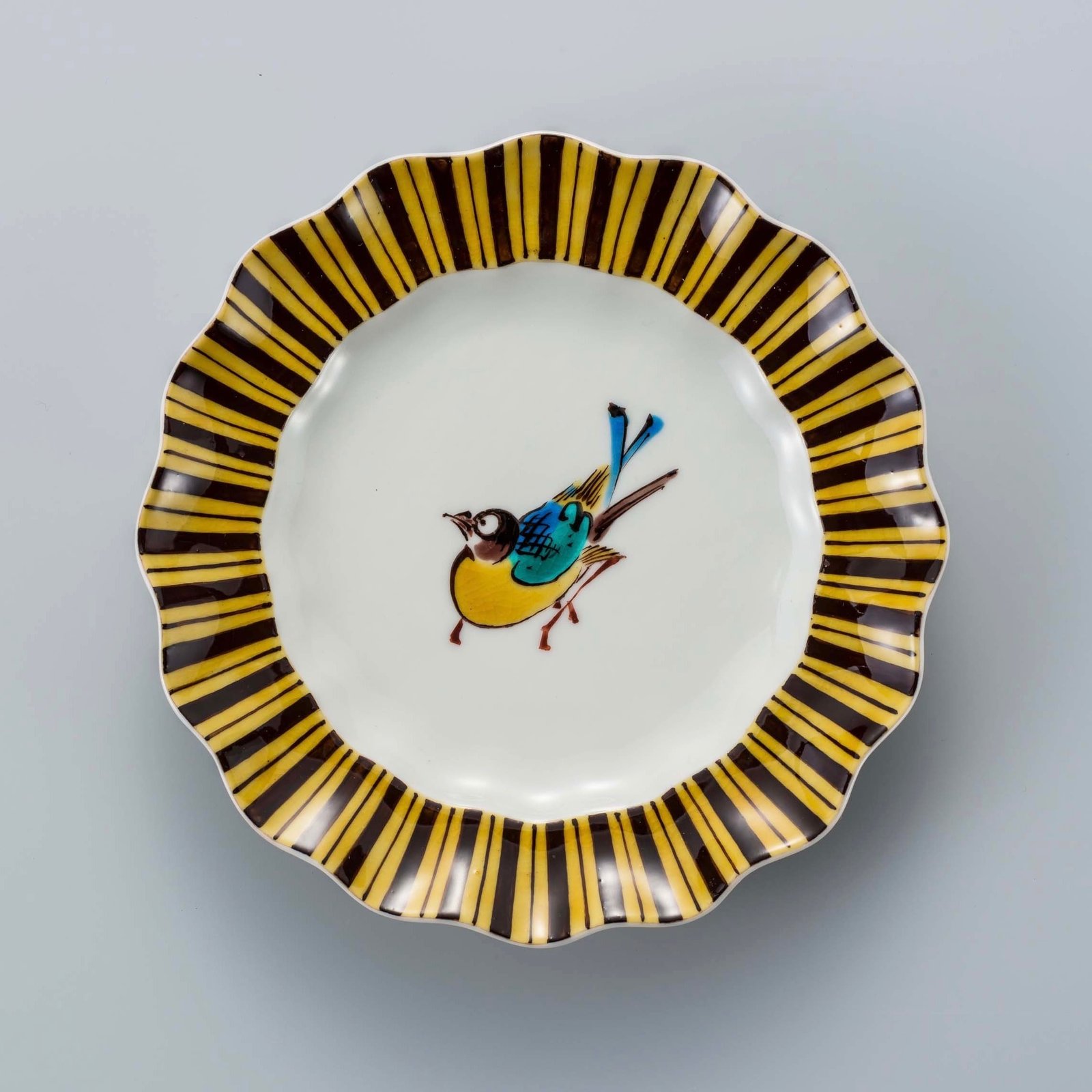 九谷焼・手描き絵付け 小皿【色絵5寸輪花皿 鳥図】 | 九谷焼 真生窯