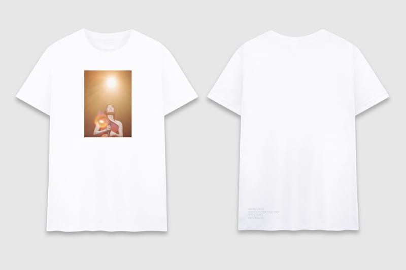 宇多田ヒカルの写真集・写真展の限定グッズが公開 | Hypebeast.JP