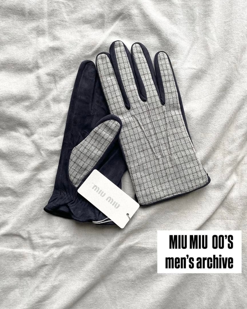 【希少・新品】miumiu 00s archive レザー グローブ 手袋 miumiu ミュウミュウ レザー スタッズ グローブ 手袋 ブラック サイズ
