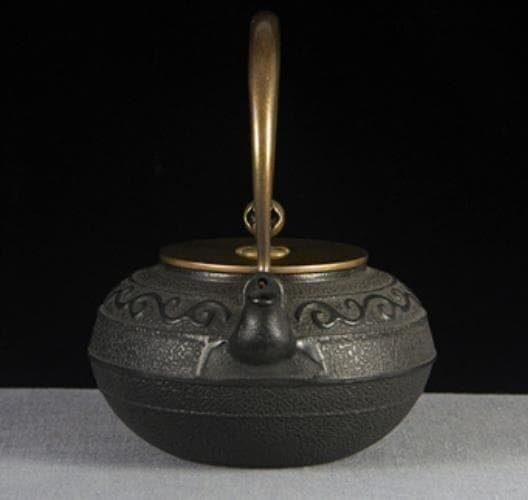 鋳鉄製の黒い鉄瓶 鉄器 老鉄瓶 提梁壺 茶道具対応 容量 : 1.1L