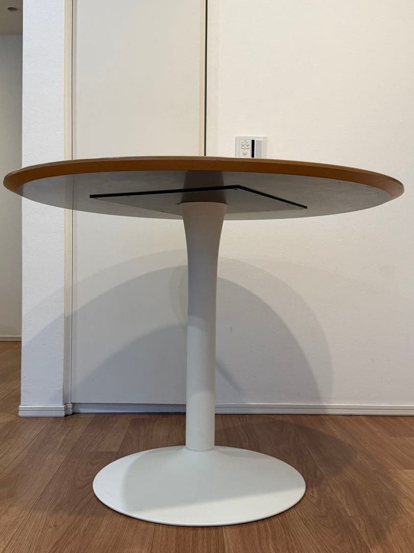 BoConcept ダイニングテーブル ニューヨーク 現行品定価14.9万円