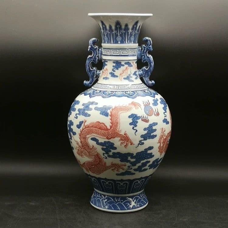 乾隆雲龍紋両耳瓶 青花瓶 景徳鎮 陶磁器 装飾品 現代工芸品 美術品 置物 乾隆雲龍紋両耳瓶 青花瓶 景徳鎮 陶磁器 装飾品 現代工芸